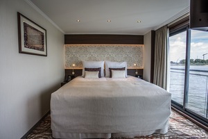 Deluxe Balcony Suite
